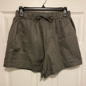 Romantichut Elastic Waist Shorts